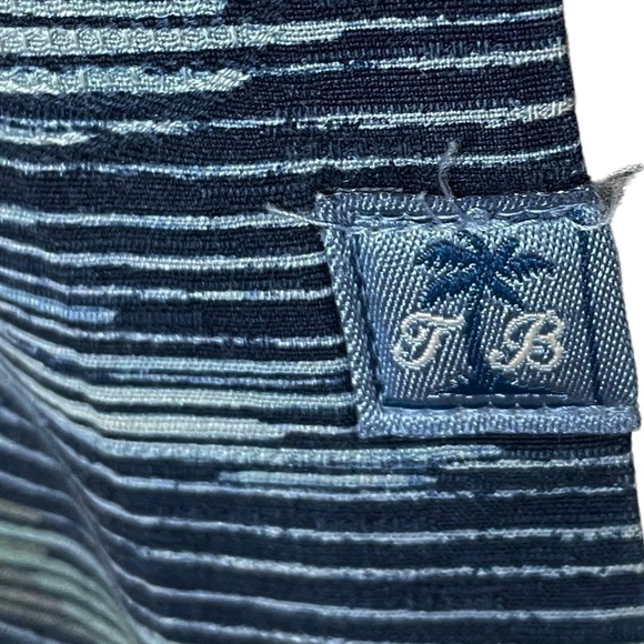 TOMMY BAHAMA Silk Camp Shirt | M - Picture 6 of 8